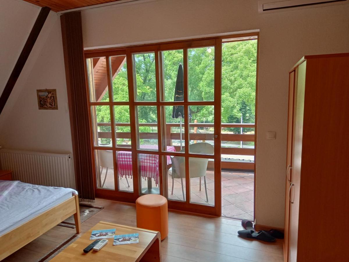Prenociste/Restoran Lovac Hotel Bihać Exterior foto