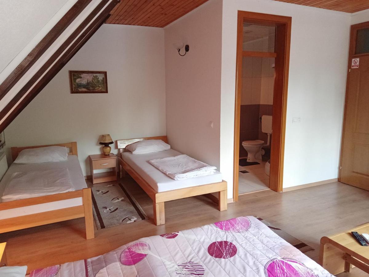 Prenociste/Restoran Lovac Hotel Bihać Exterior foto